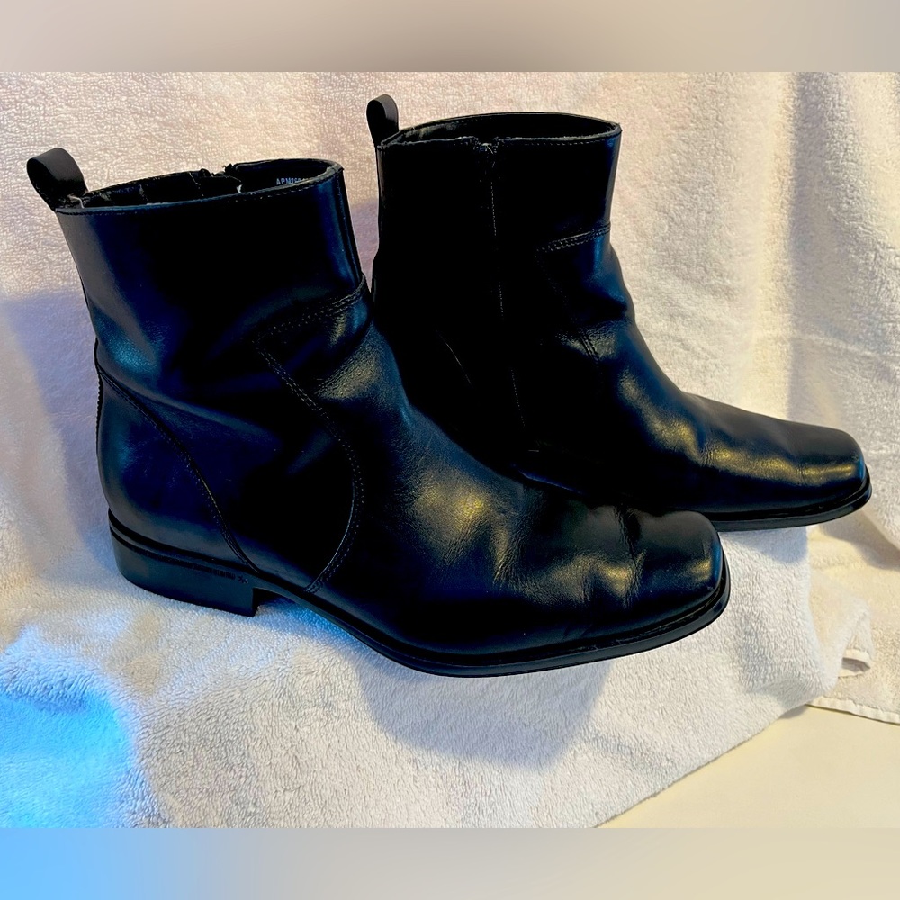 Rockport Zip Up Chelsea Boots
